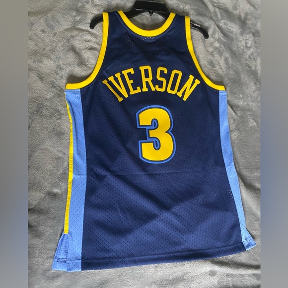 Jerseys - Picture 13 of 15